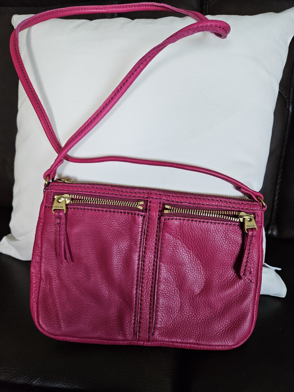 FOSSIL Leather Crossbody Bag in Bright Pink